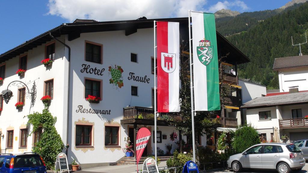 Hotel Traube Sankt Gallenkirch Luaran gambar