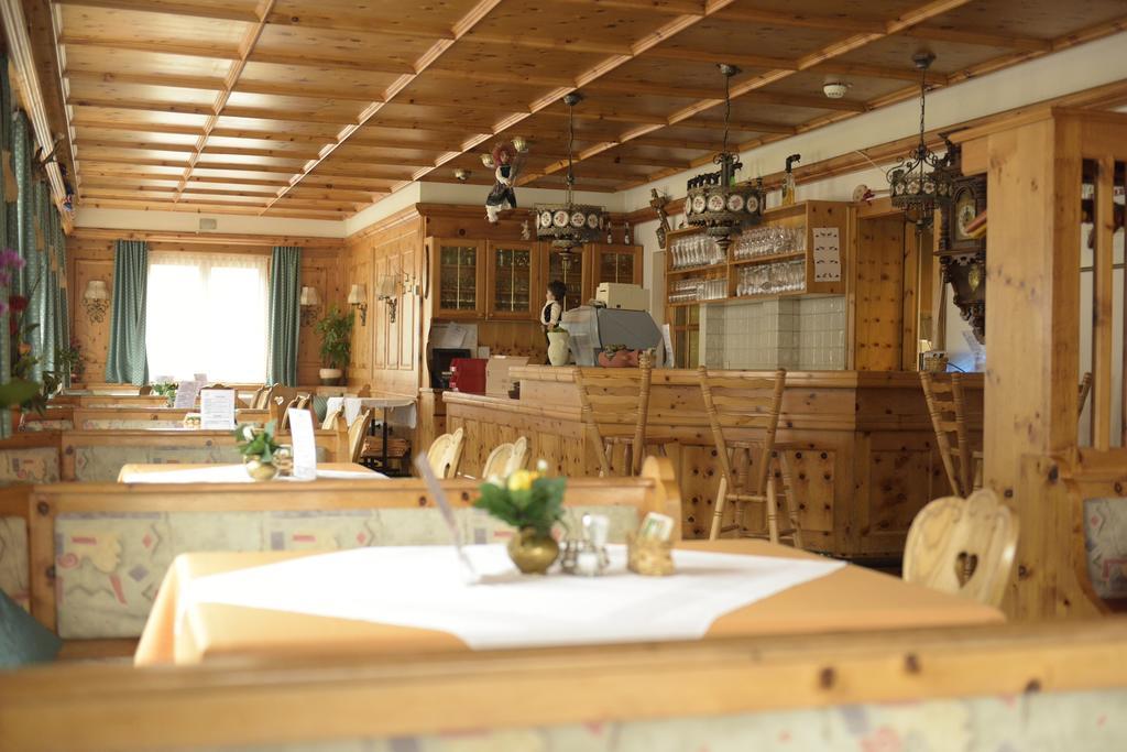 Hotel Traube Sankt Gallenkirch Luaran gambar