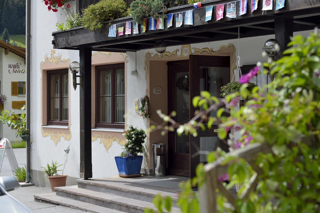 Hotel Traube Sankt Gallenkirch Luaran gambar