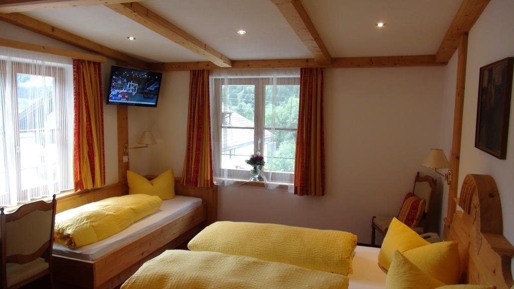 Hotel Traube Sankt Gallenkirch Bilik gambar