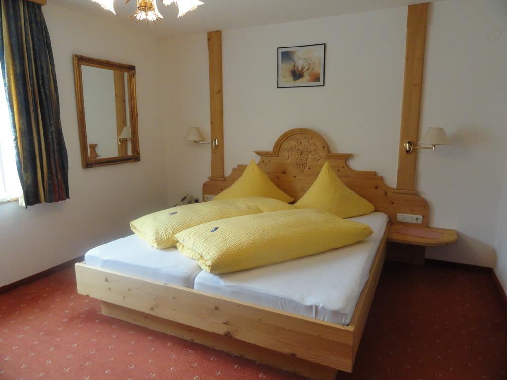 Hotel Traube Sankt Gallenkirch Bilik gambar